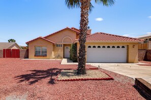 Front of property - Pets Welcome! Yucca Valley Haven w/ Fenced Yard (Yucca Valley)
