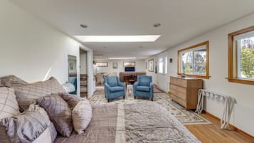 Apartment (0 Bedroom) | Interior