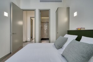 Free WiFi, bed sheets - Spacious and elegant apartment for up to 6 guests in the historic heart of Seville, ideal for families and groups (Seville)