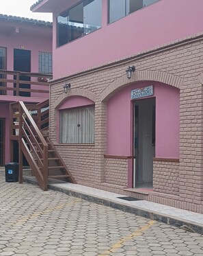 Exterior detail - Pequena Sereia Guriri (São Mateus)