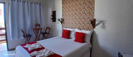Habitación básica doble, vista al mar | Wifi gratis