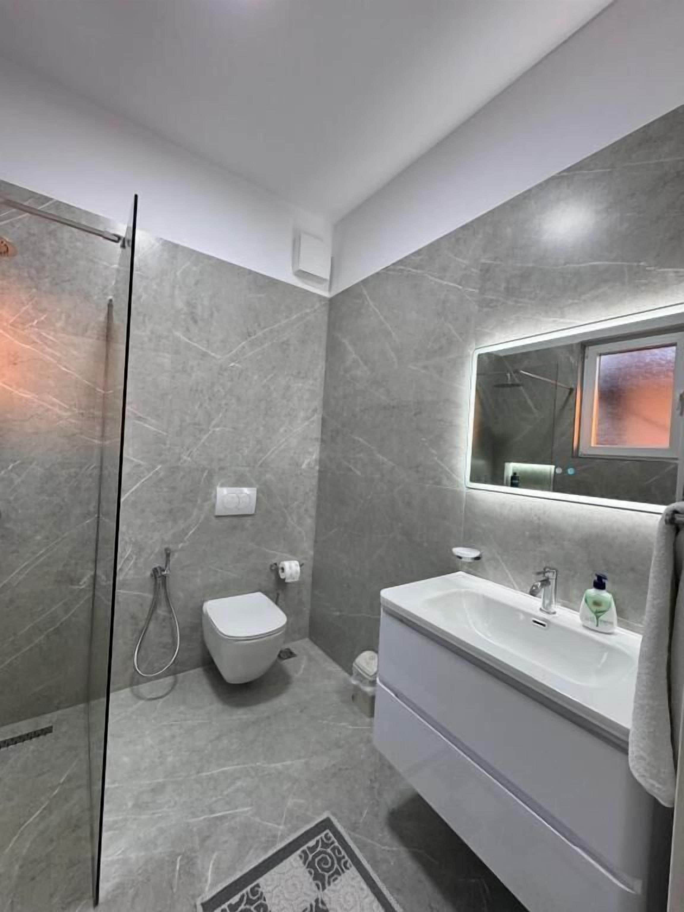 Deluxe-Doppelzimmer, Stadtblick | Badezimmer