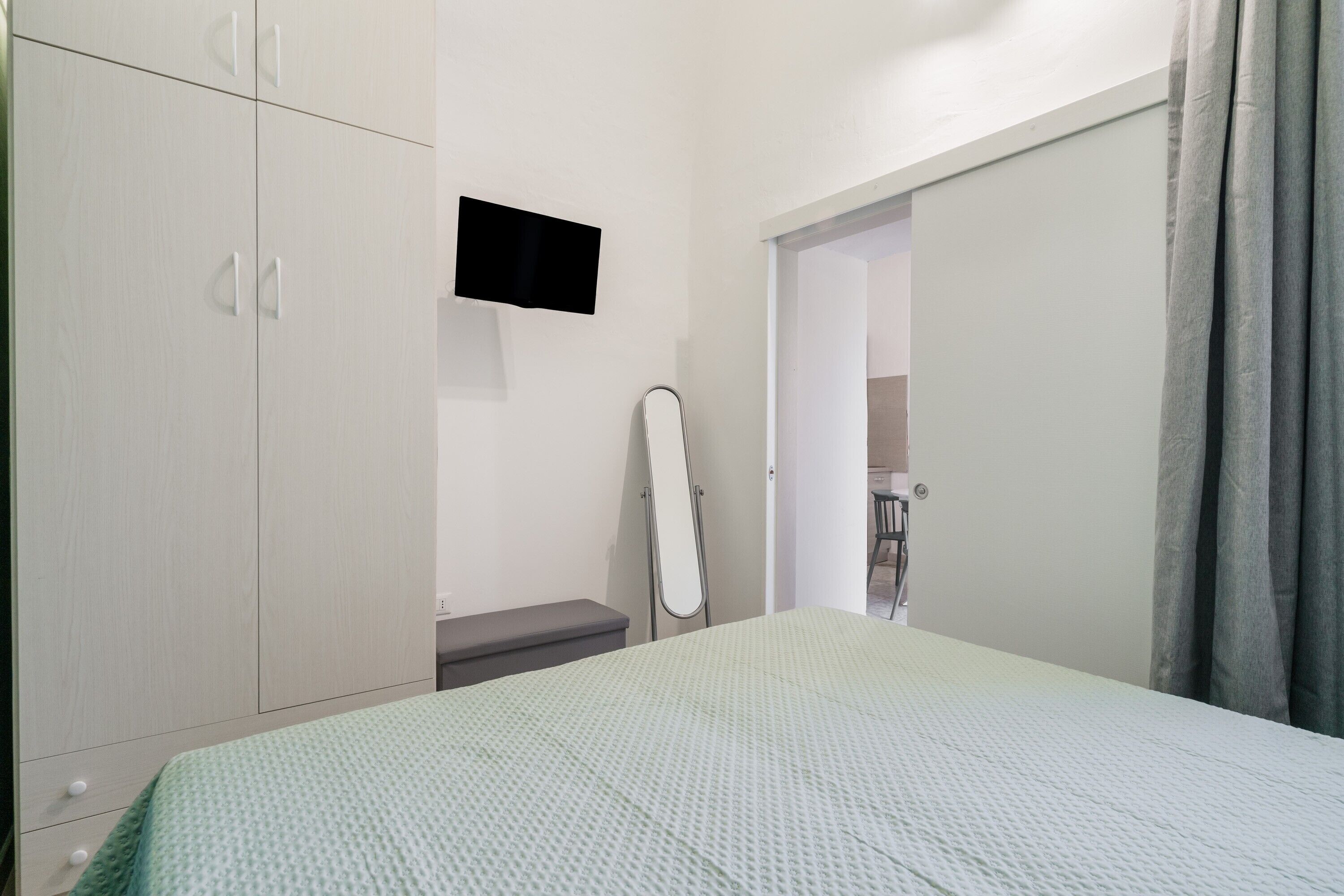 2 slaapkamers, een strijkplank/strijkijzer, wifi, beddengoed