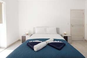 1 dormitorio, tabla de planchar con plancha, wifi gratis y ropa de cama