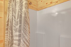 House (1 Bedroom) | Interior - Gateway to Ouachita National Forest! Cozy Cabin (Glenwood)