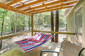 House (1 Bedroom) | Interior - Gateway to Ouachita National Forest! Cozy Cabin (Glenwood)