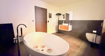 Holiday Home 'Whirlpool Sauna Pool' with Mountain View, Private Pool & Wi-Fi
