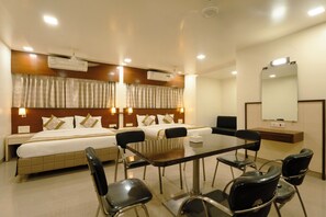 Deluxe Quadruple Room, Air conditioning, City View