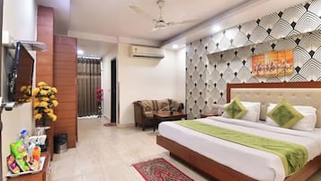 Deluxe Double or Twin Room