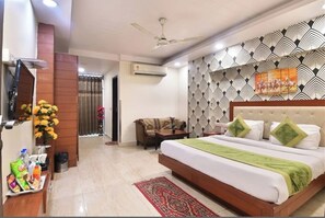 Deluxe Double or Twin Room