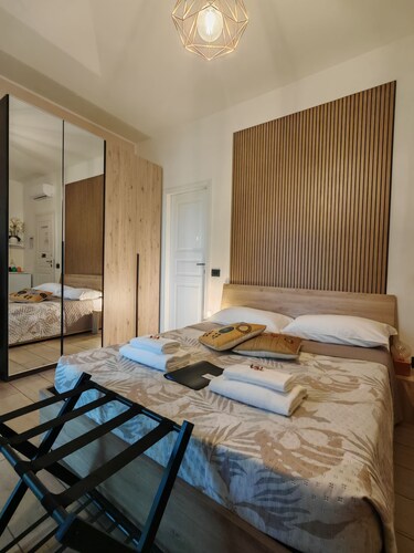 3) Double room with private bathroom 8 minutes from Milan Malpensa Airport.