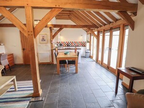 Interior - 3b Hideaways (Hunstanton)