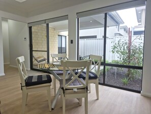 Dining - Coastal Prestige | 3 BR 2BA Near Beach & City (Innaloo)