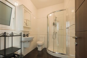 Bathroom - Villa Marni (Munxar)