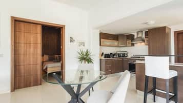 Apartment, Balcony, Garden View | Dining