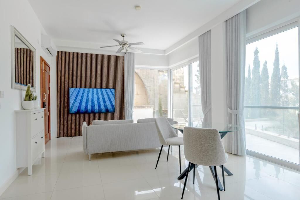 Appartamento, balcone, vista giardino | Area soggiorno