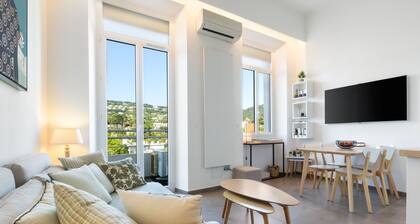 405 Le Blue in Cannes