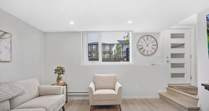 Cozy Retreat - Home Away From Home