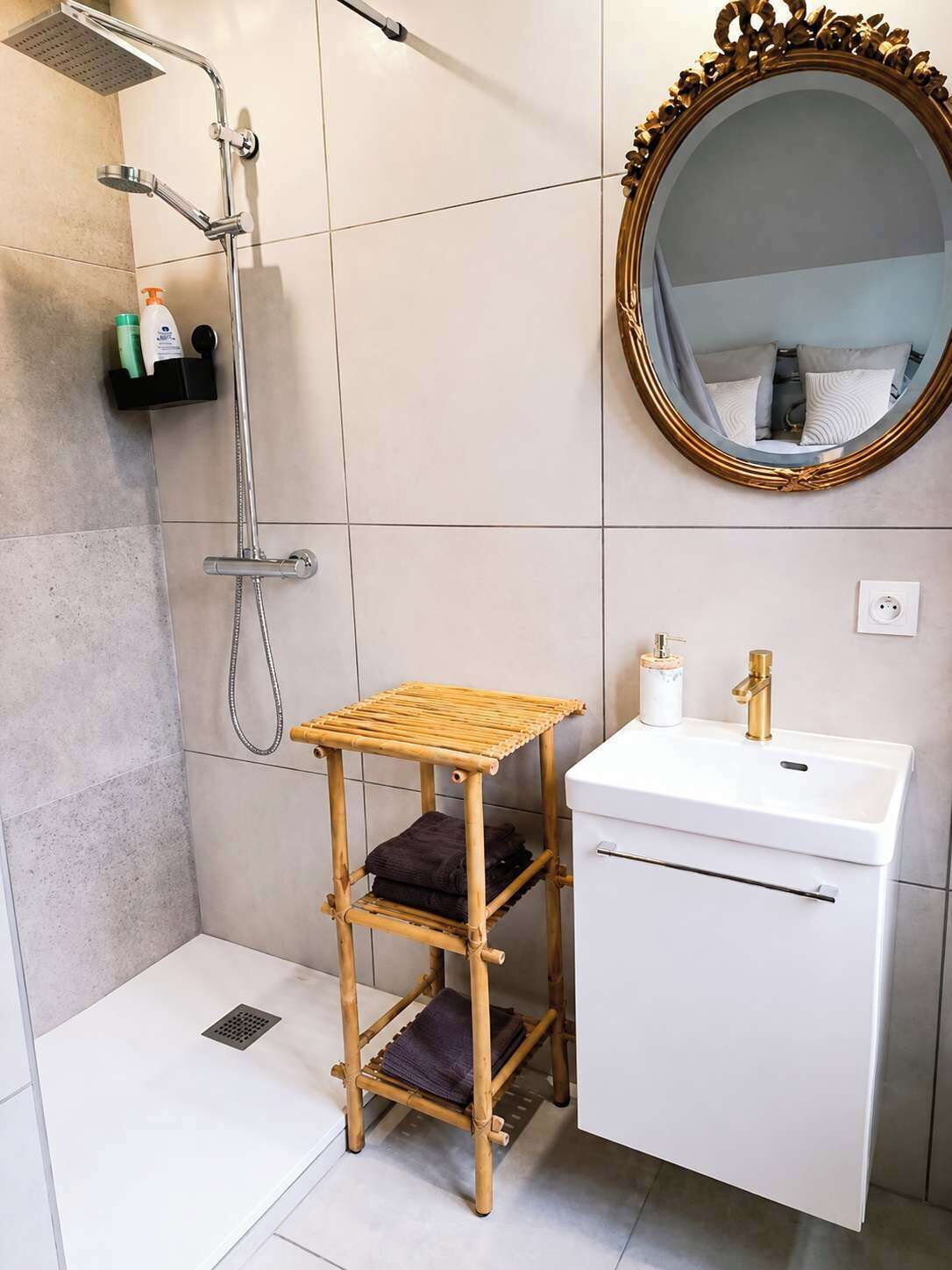 Huis, 5 slaapkamers, privébadkamer, uitzicht op tuin | Badkamer