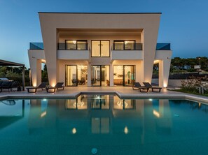 A heated pool - Villa Odeona ZadarVillas (Zadar)