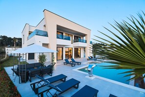 A heated pool - Villa Odeona ZadarVillas (Zadar)