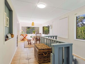Interior - Relaxed Beach House Near Broulee Beach (Broulee)
