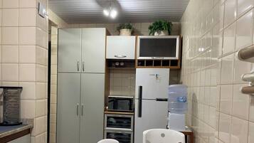 Apartemen Keluarga, AC | Pemandangan taman