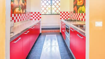 Apartemen, 1 kamar tidur, balkon, pemandangan kebun | Dapur pribadi