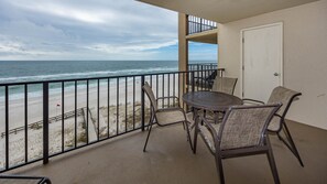 Condo, 1 Bedroom | Outdoor dining - Phoenix I 1074 1 Bedroom Condo (Orange Beach)