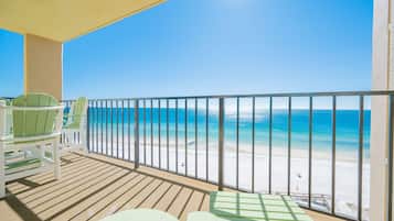 Condo, 1 Bedroom | Property grounds