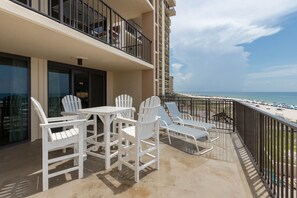 Condo, 1 Bedroom | Outdoor dining - Phoenix I 1036 1 Bedroom Condo (Orange Beach)