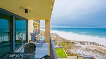 Condo, 1 Bedroom | Outdoor dining