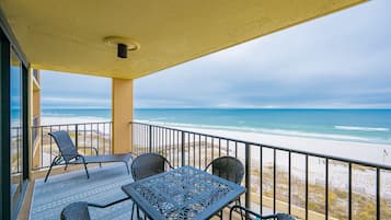 Condo, 1 Bedroom | Outdoor dining