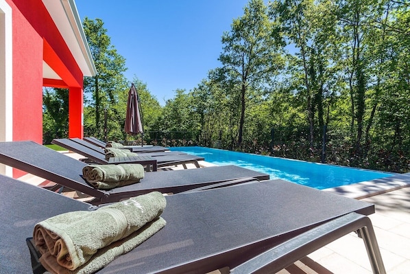 A heated pool - Villa Matilda – Private Pool, Complete Privacy and Peace in Nature (Laginji)