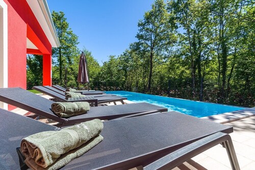 Villa Matilda – Private Pool, Complete Privacy and Peace in Nature