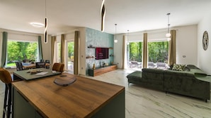 Interior - Villa Matilda – Private Pool, Complete Privacy and Peace in Nature (Laginji)