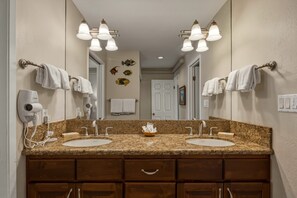 Condo, 1 phòng ngủ | Phòng tắm