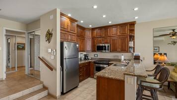 Condo, 1 Bedroom | Private kitchen | Fridge, oven, coffee/tea maker, toaster