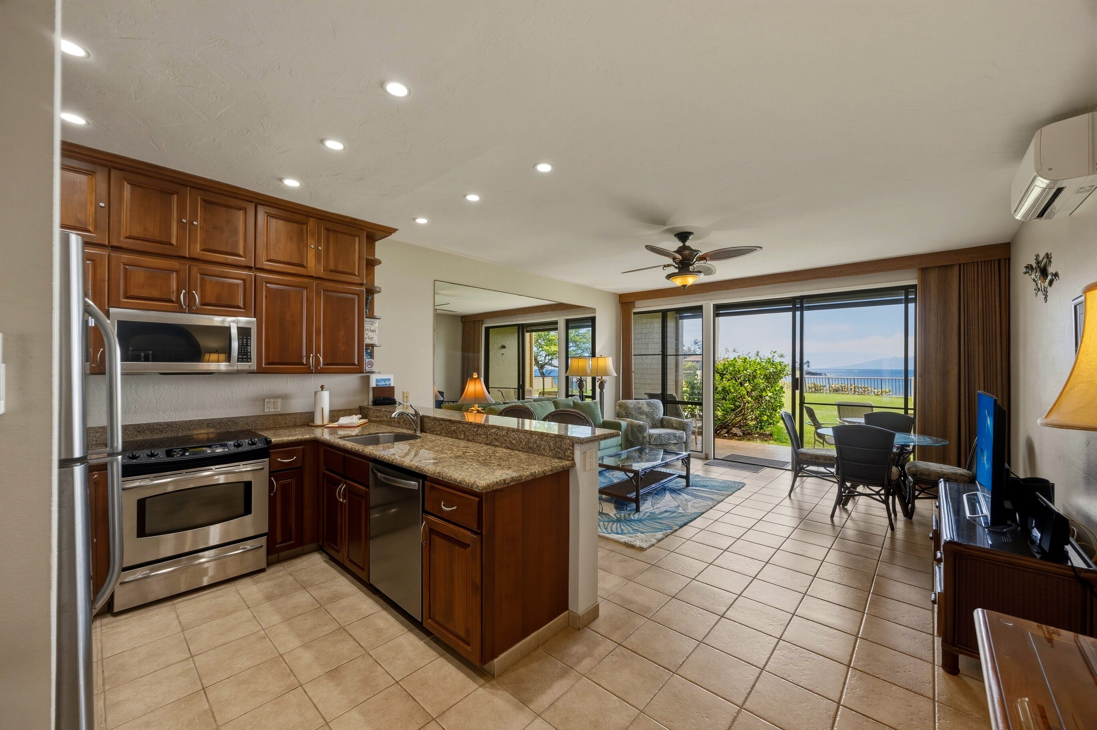Condo, 1 Bedroom | Private kitchen