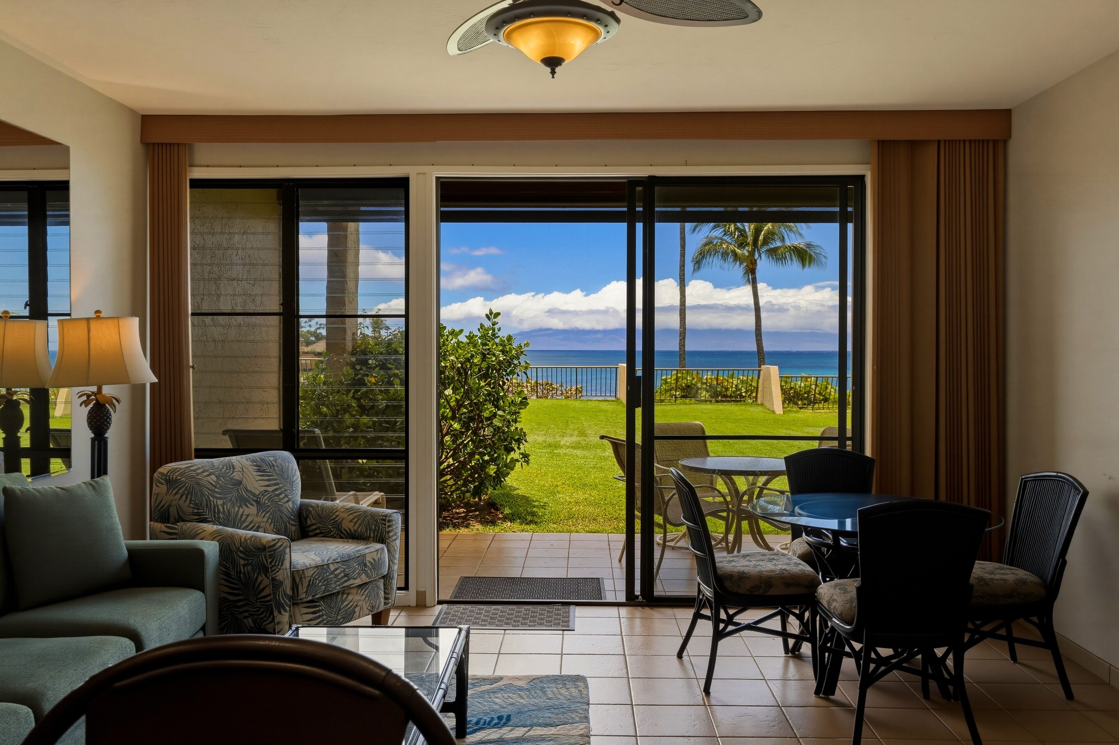 Condo, 1 Bedroom | Living area