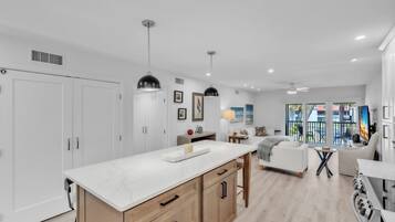 Maison, 2 chambres | Intérieur
