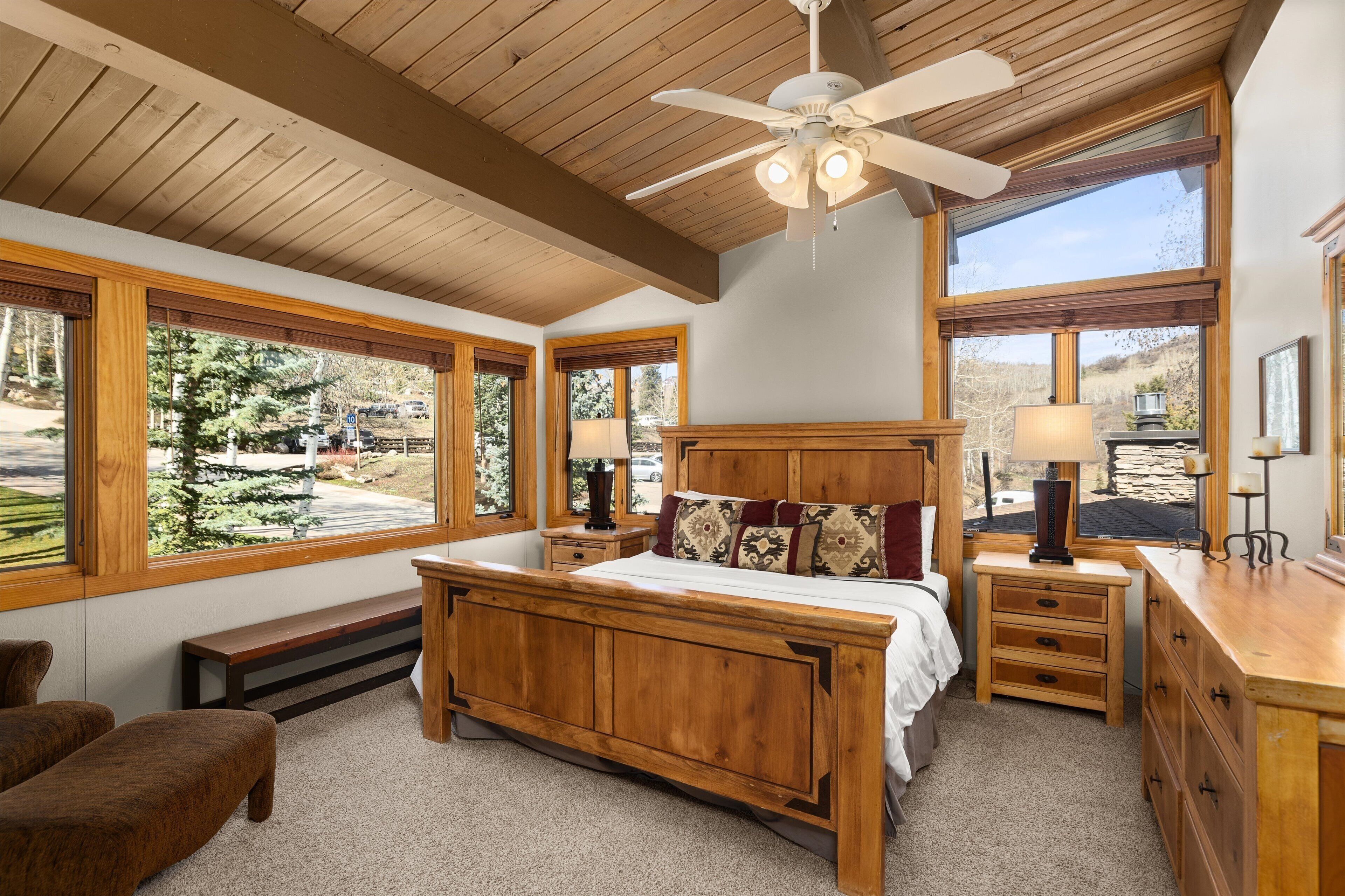 Condo, 2 Bedrooms