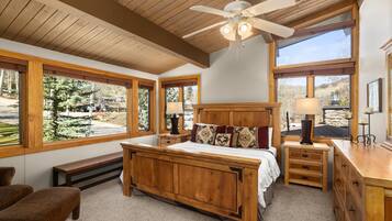 Condo, 2 Bedrooms