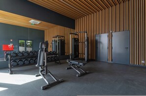 House, Accessible - Calm Luxury w Pool Gym Parking (Lisbon)