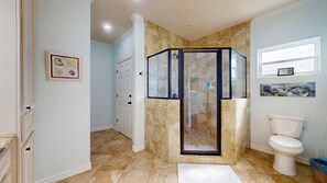 Shower - Rockin' Redfish: 3  BR, 2  BA House in Crystal Beach, Sleeps 8 (Crystal Beach)