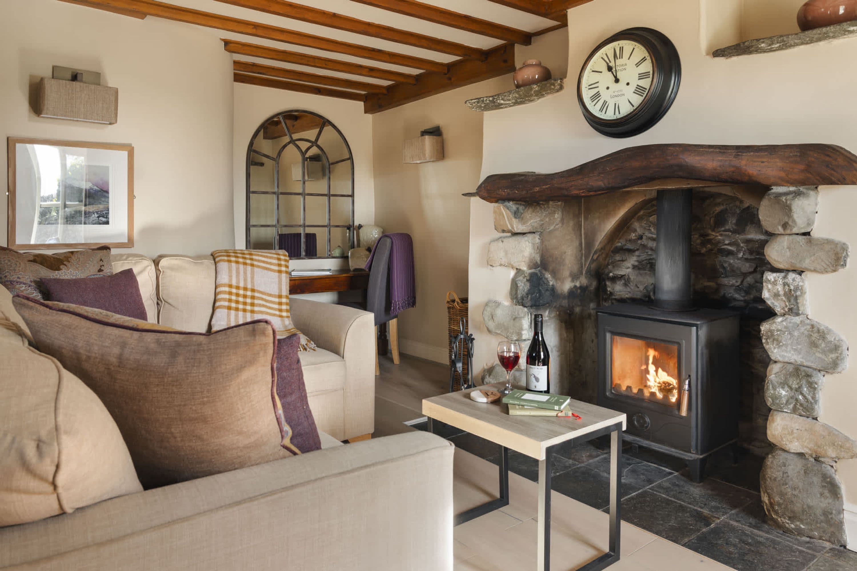 House | 5 bedrooms, high-speed internet