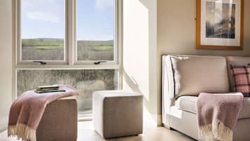 House | 5 bedrooms, high-speed internet