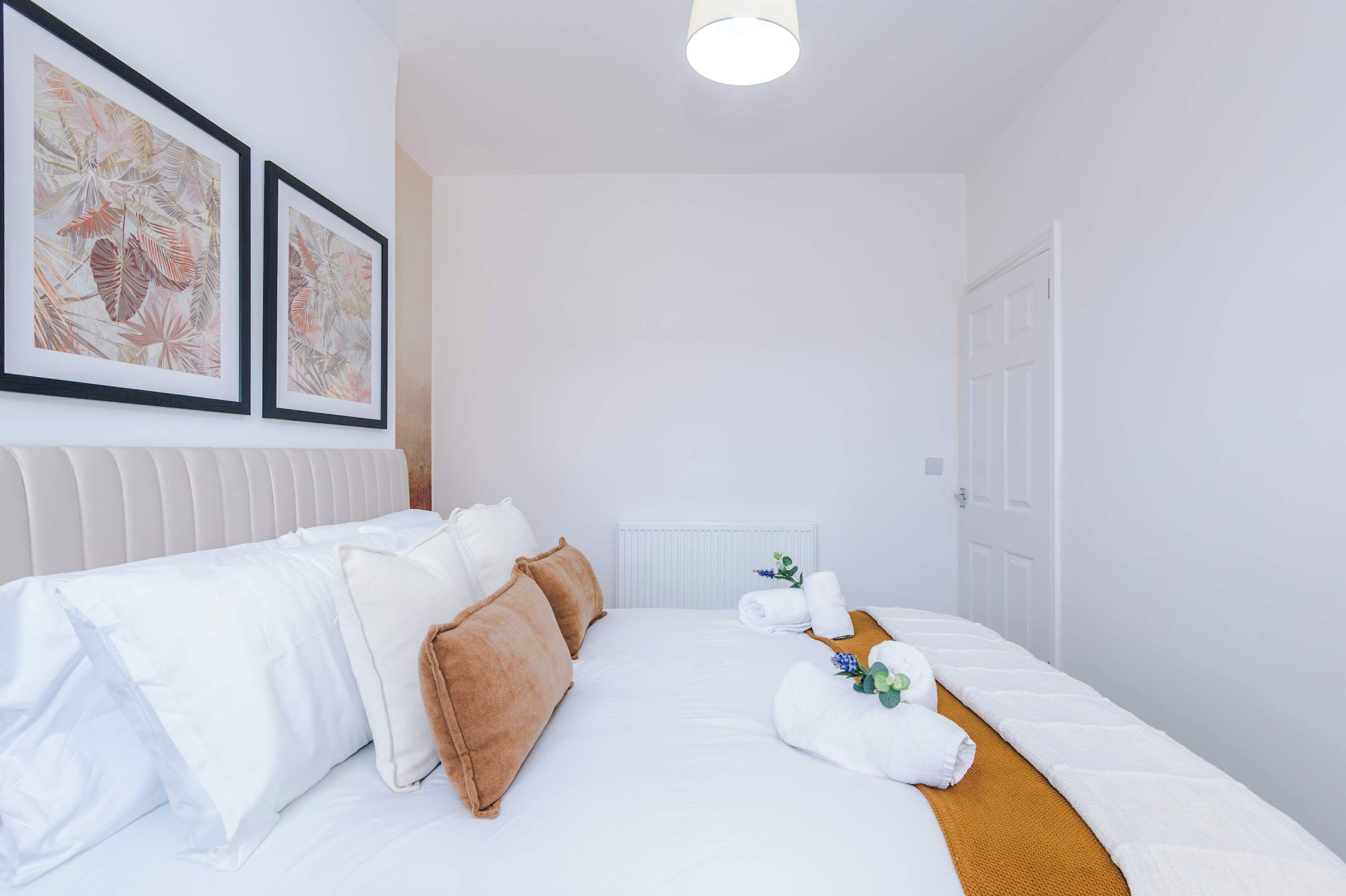 2 Schlafzimmer, Schreibtisch, Bügeleisen/Bügelbrett, WLAN