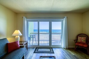 Living area - Oceanfront Condo – Surf City, NC (Surf City)