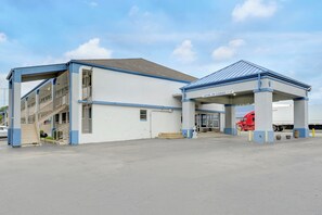 Exterior - Ole South Inn Jackson I 40 TN (Denmark)
